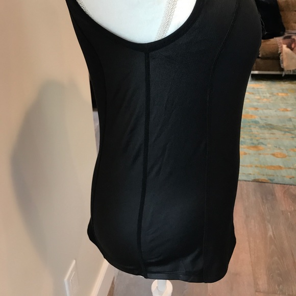 Fabletics tank top - Picture 4 of 5